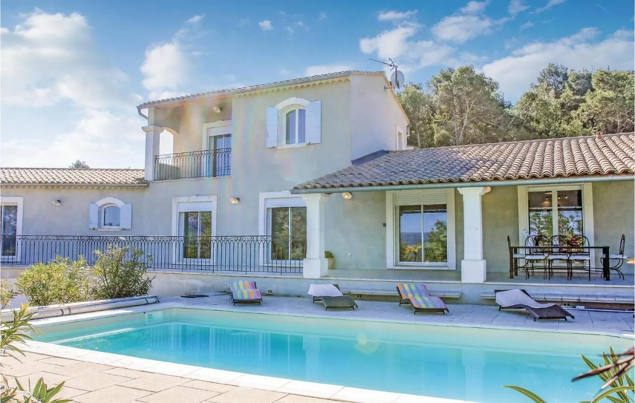 4 Bedroom Awesome Home In Apt Holiday home