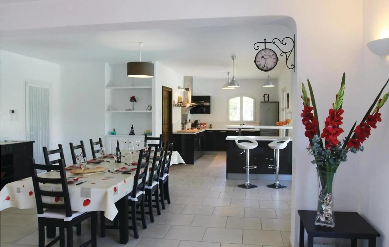 Holiday home 4 Bedroom Awesome Home In Apt France