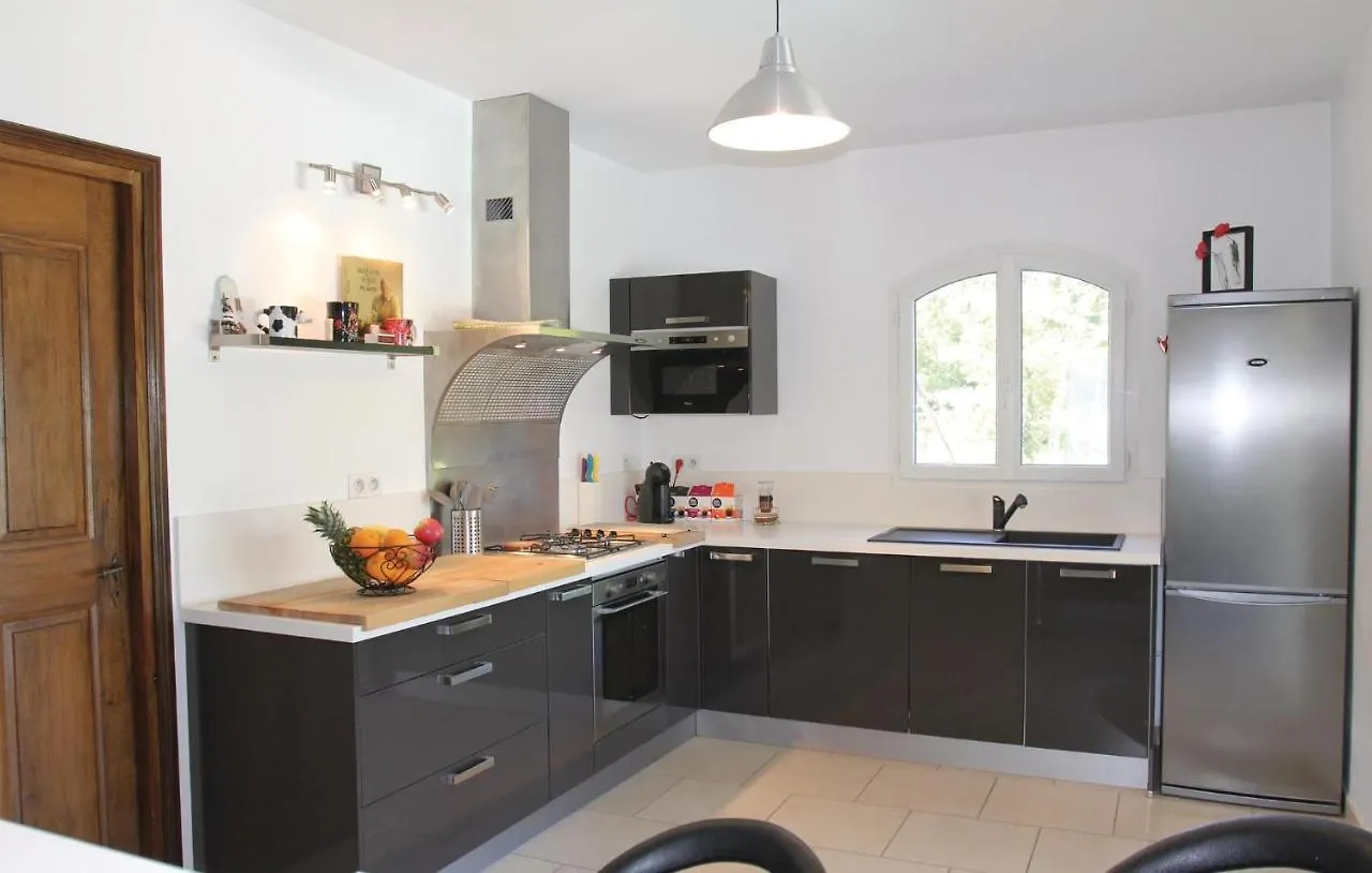 4 Bedroom Awesome Home In Apt 0*,  France